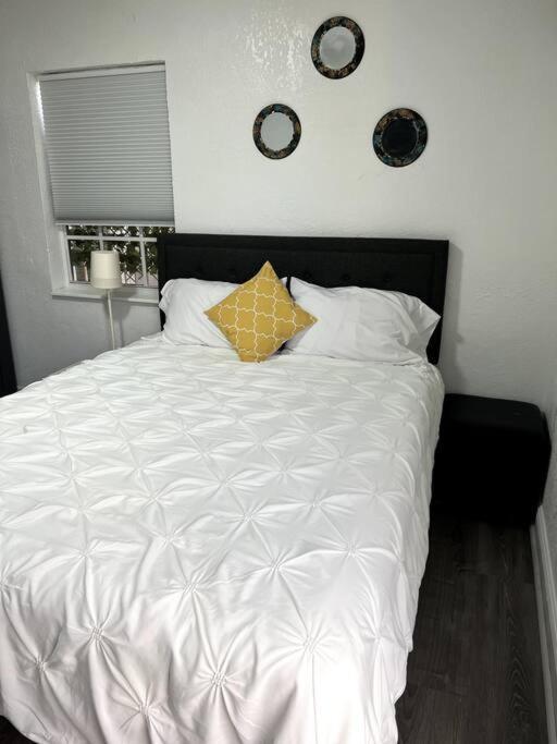 Nice And Cozy Guest House ไมอามี ภายนอก รูปภาพ